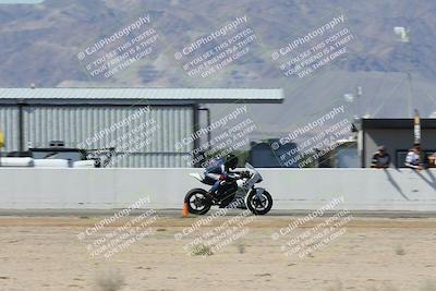 media/Oct-05-2025-CVMA (Sun) [[beeef4f201]]/Race 10-Formula Lightweight Twins Shootout/